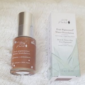 100% Pure Fruit Pigmented Water Foundation